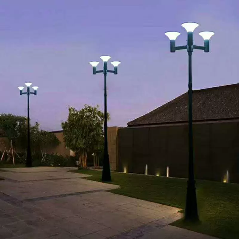 Outdoor solar garden light thumbnail 2