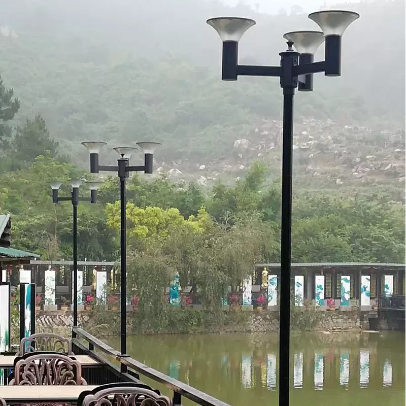 Outdoor solar garden light thumbnail 3