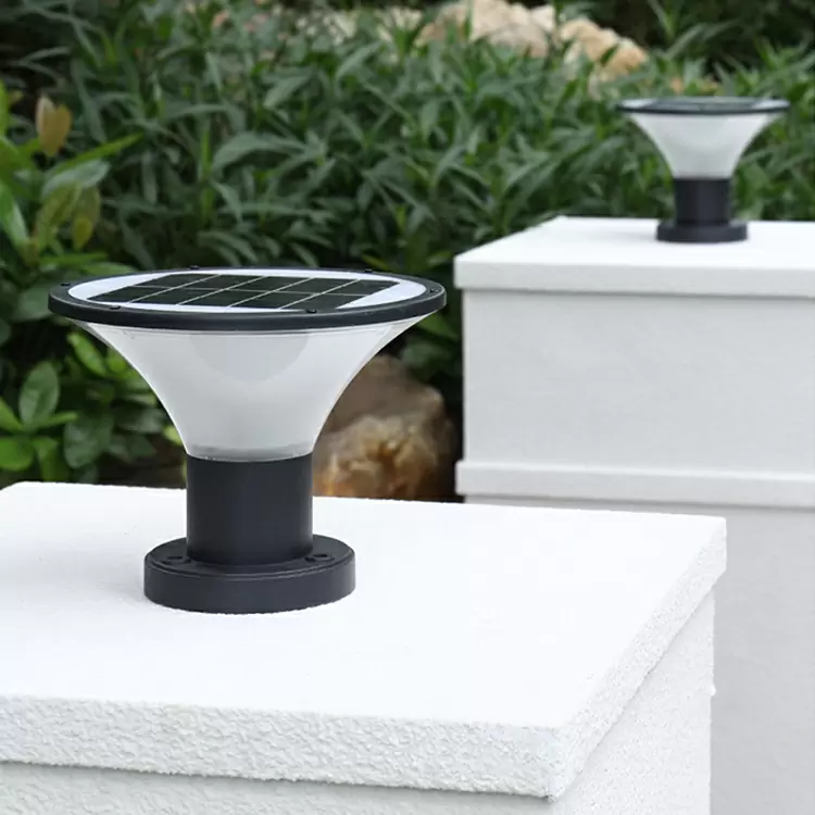 Solar Pillar Light detail