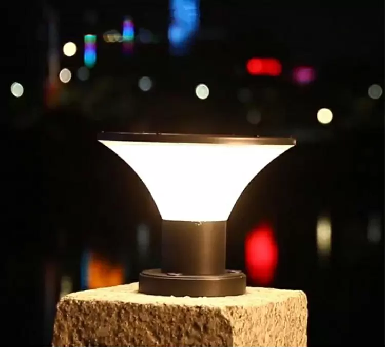 Solar Pillar Light detail