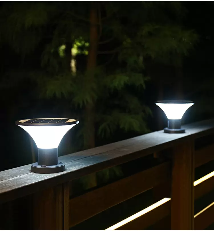 Solar Pillar Light detail